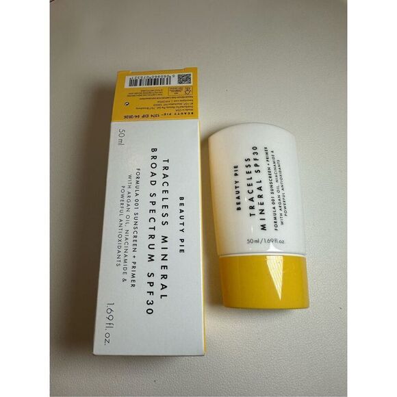 Beauty Pie Traceless UVA/UVB SPF 30 Mineral Sunscreen + Primer 1.69oz - Picture 1 of 4